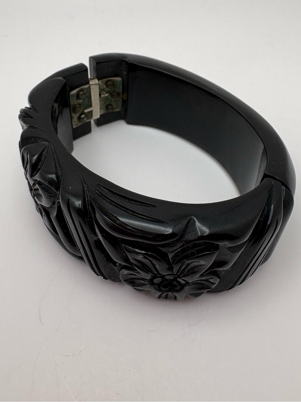 Vintage Bakelite Hinged Bracelet